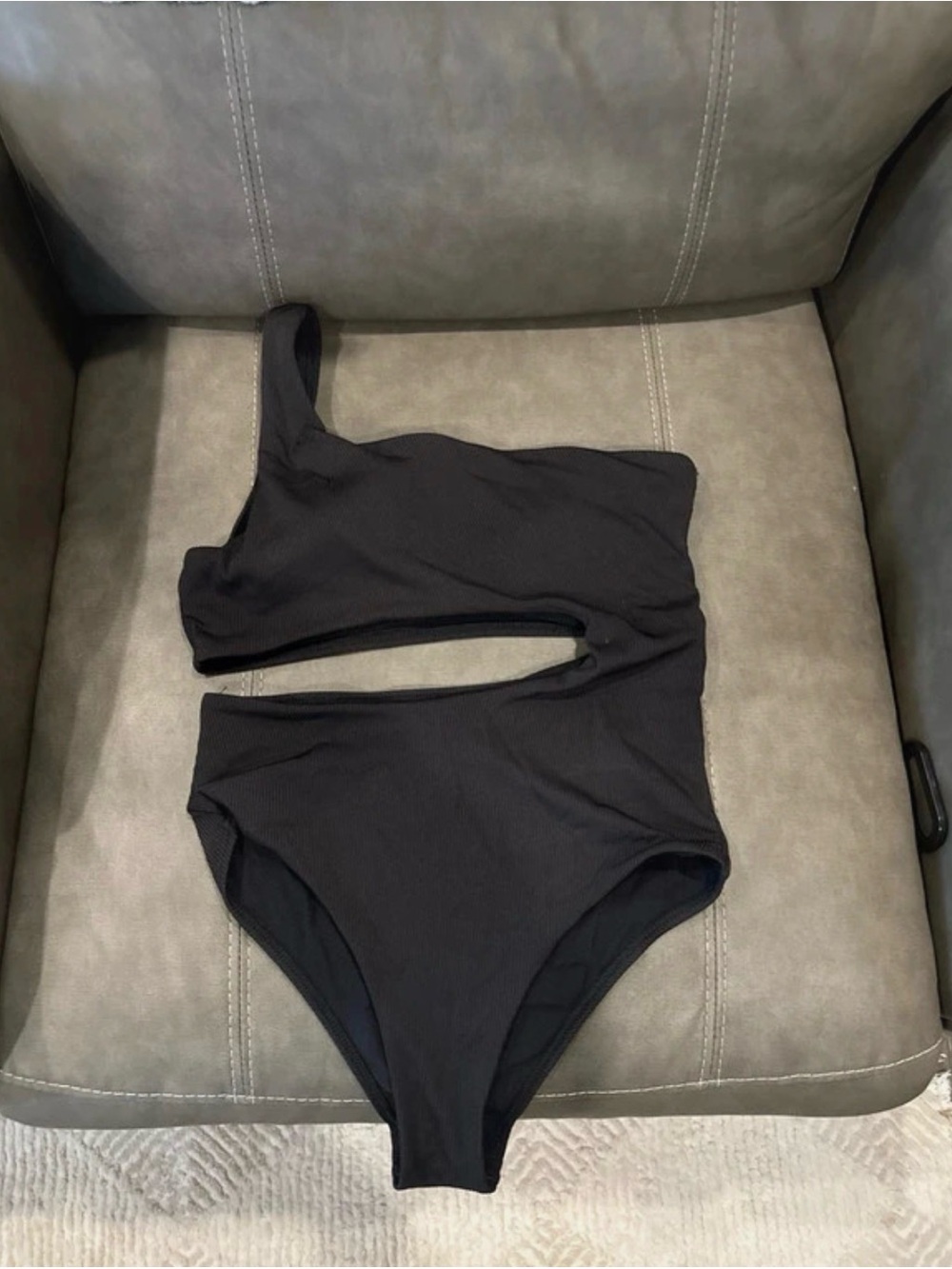 SHEIN Black One-Shoulder Cutout One-Piece Swimsuit